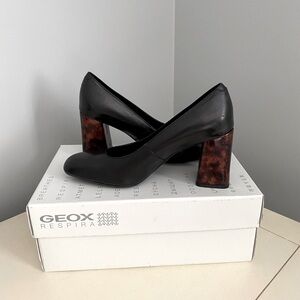 Geox Leather Square-Toe Pumps